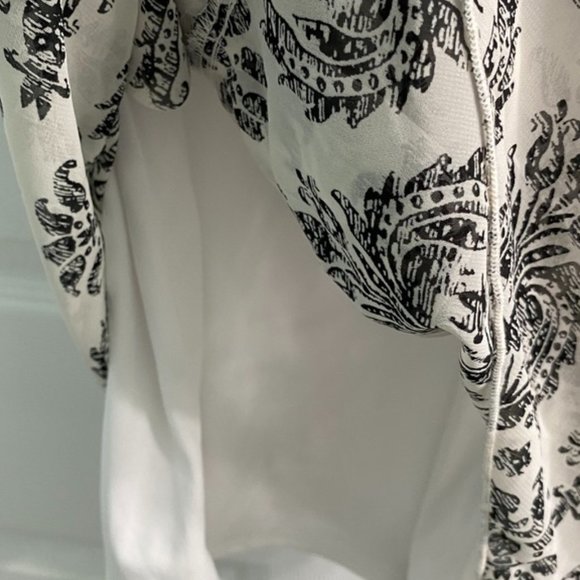 by & by Lace-back Ruffle-front Sleeveless Blouse with Liner - Picture 4 of 7